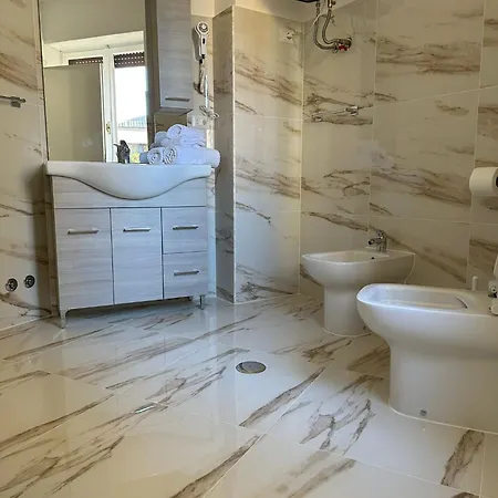 Torino Holidays Konukevi 3*